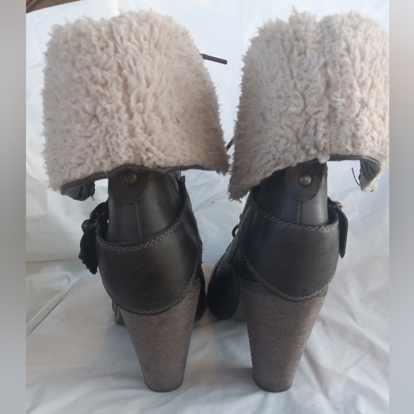 Bucco Women's Cold Weather Beige Lace-Up Faux Fur Heel Anckle Bootie Sz 9 - Picture 3 of 14
